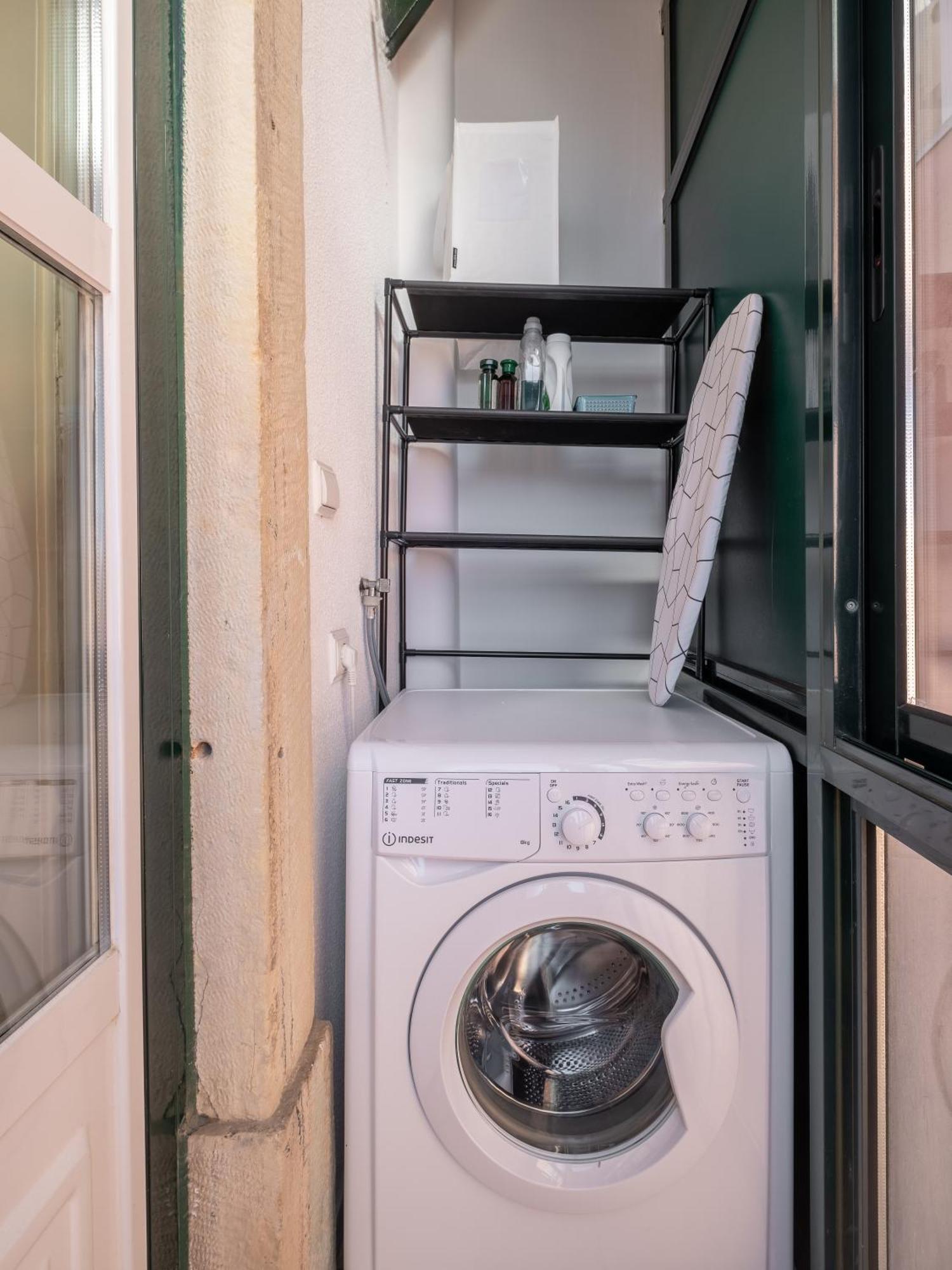 Cool Apartment Near Alfama 리스본 외부 사진
